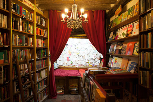 shakespeare_and_co_bookstore